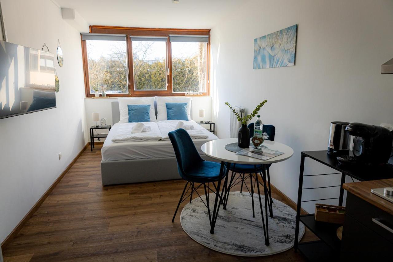 Apartment *c4s* City Queensize Bett 2 Personen 4k Smart Tv Netflix Wifi Küche Dusche Wc Smart Check In Parkplatz Passau