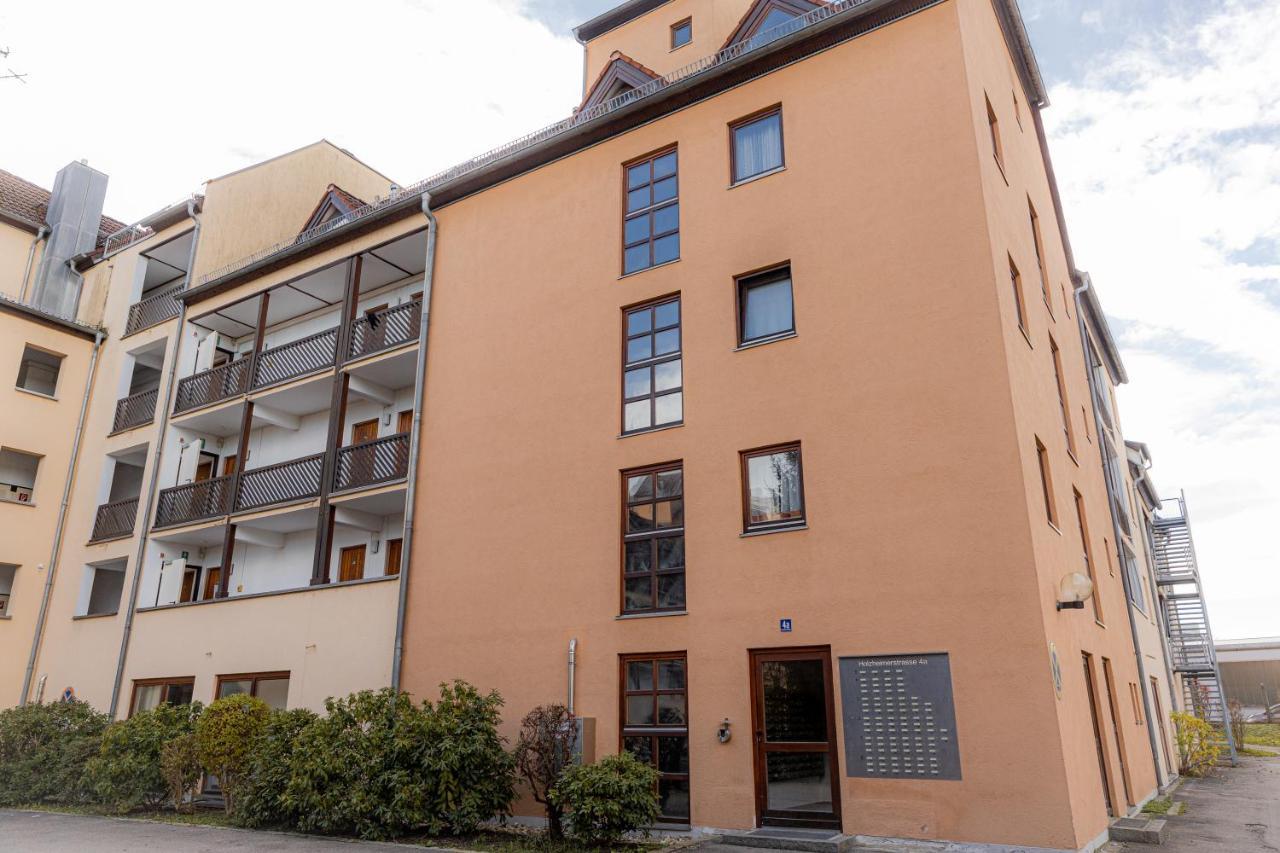 *c4s* City Queensize Bett 2 Personen 4k Smart Tv Netflix Wifi Küche Dusche Wc Smart Check In Parkplatz * Passau